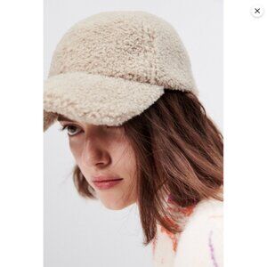 Zara Faux Shearling Cap
